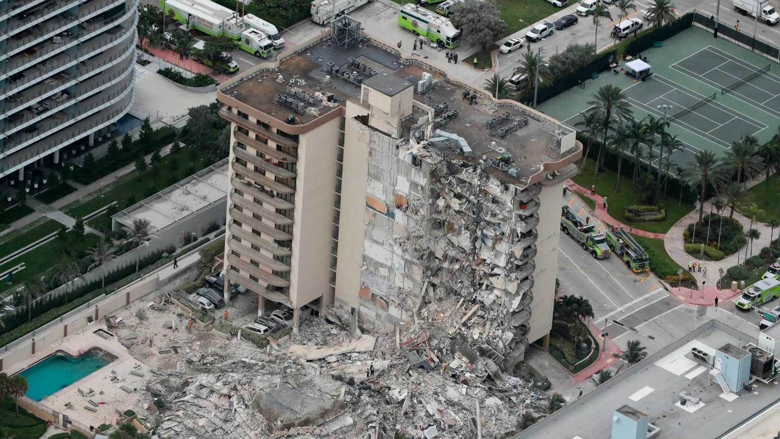 Miami building collapse leaves 99 people unaccounted for ...